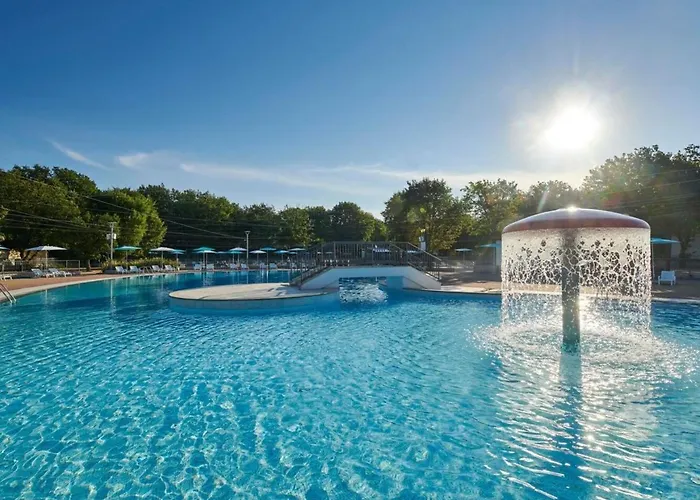 Bijela Uvala - Roan Kemping