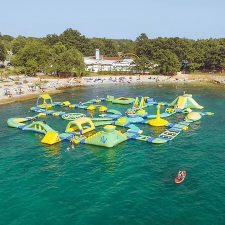 Camping Bijela Uvala - Roan *