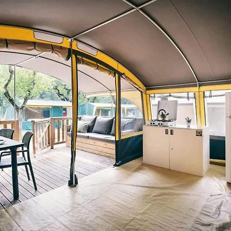 Bijela Uvala - Roan Camping *