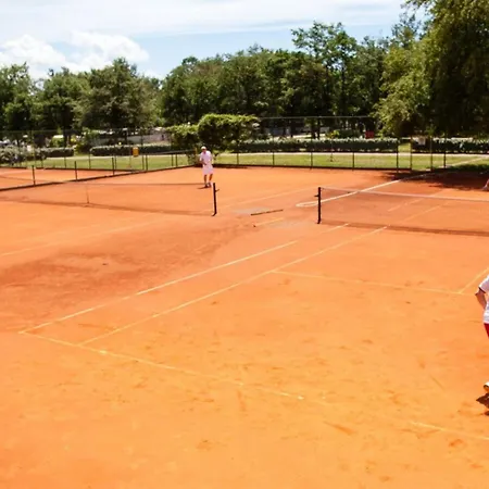 Bijela Uvala - Roan Kemping